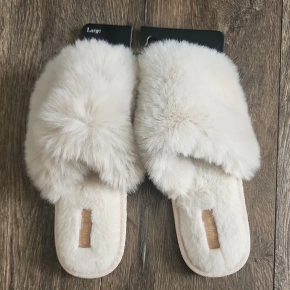Rachel Zoe Plush Slide Slippers in Soft Cream - Picture 1 of 6